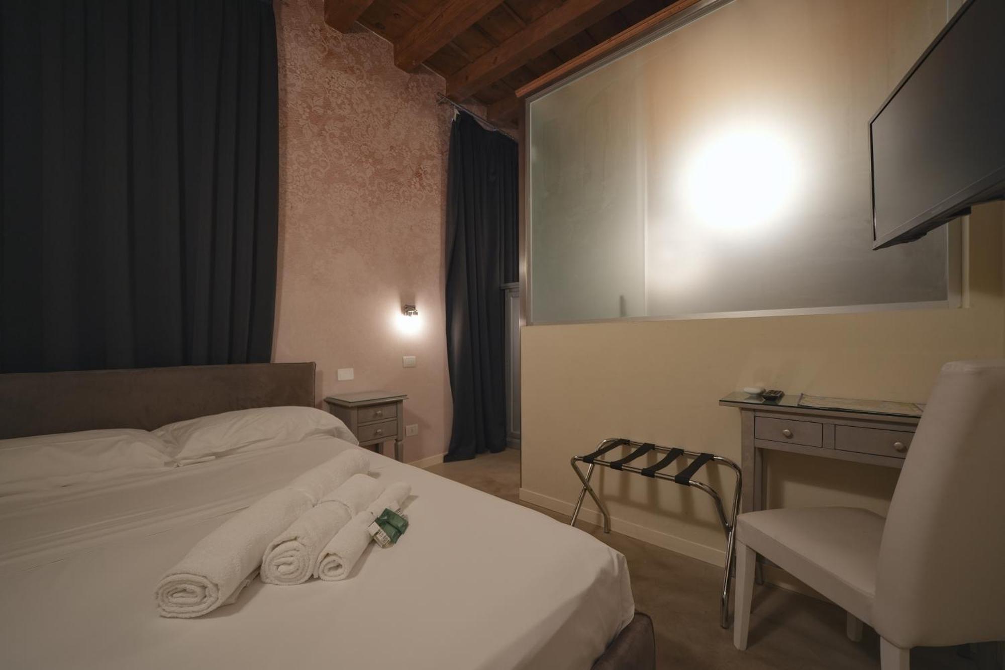 Palazzo Di Giulietta - Juliet'S Palace Verona Buitenkant foto