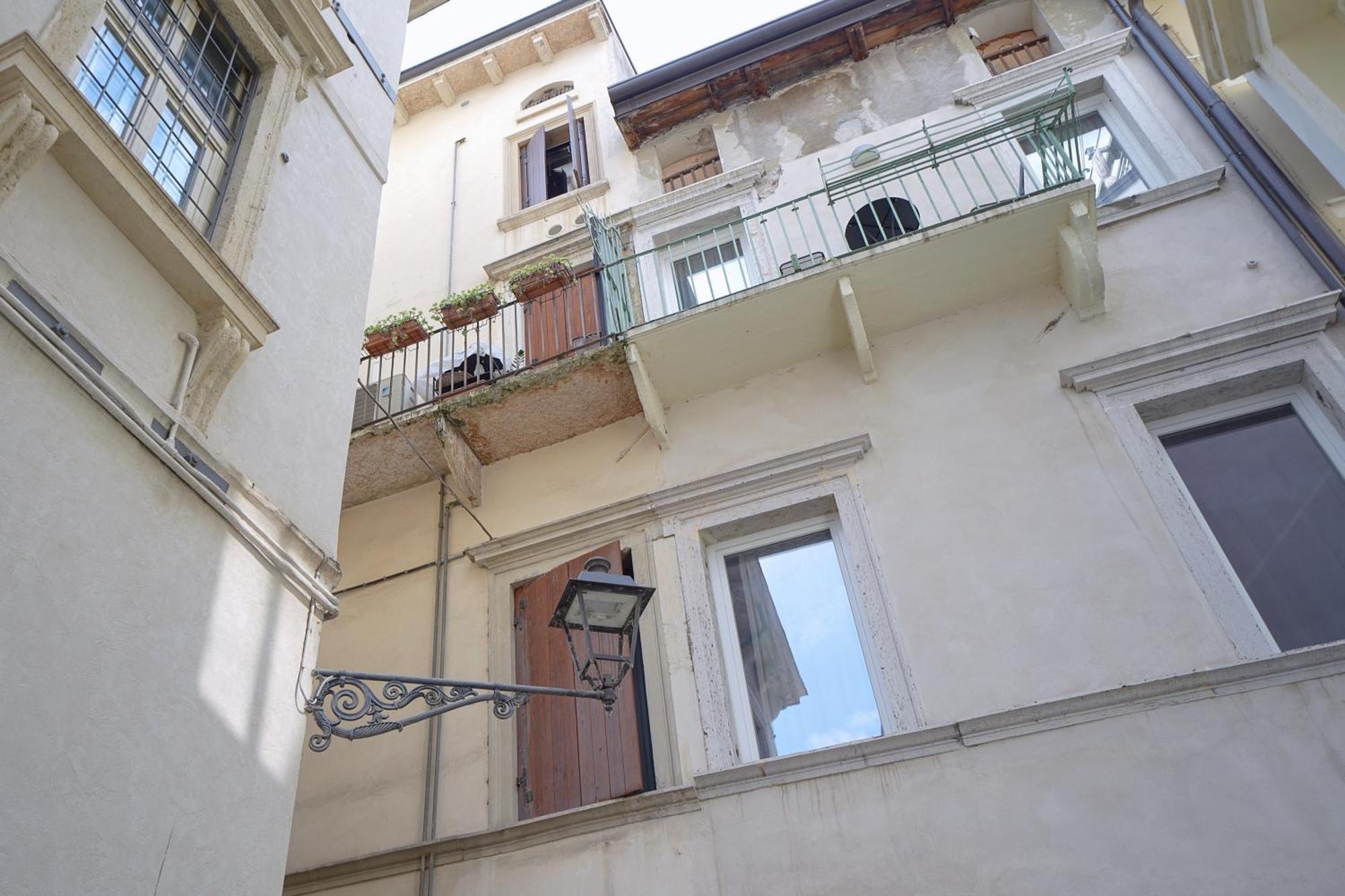 Palazzo Di Giulietta - Juliet'S Palace Verona Buitenkant foto